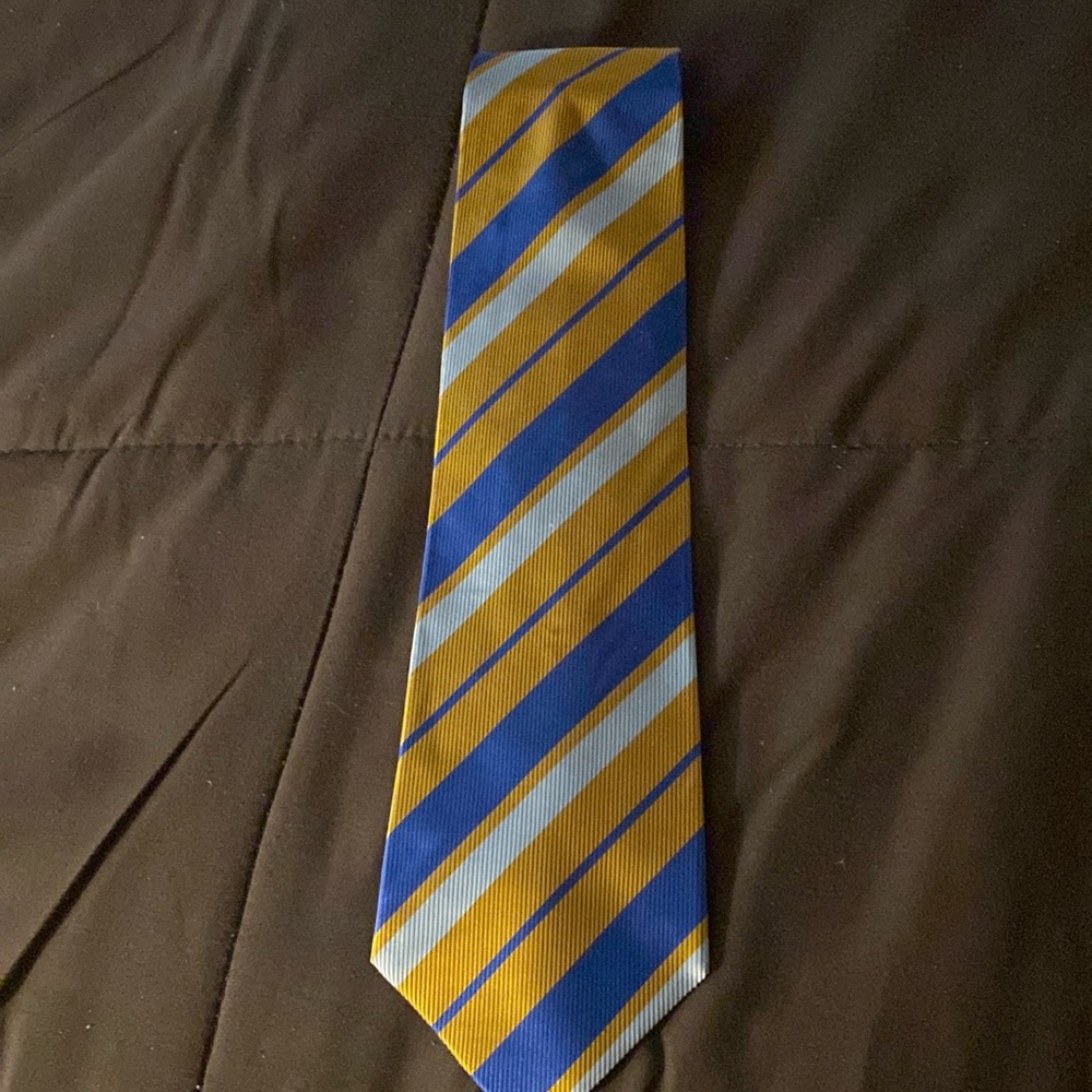 New Nautica blue, yellow and silver striped tie